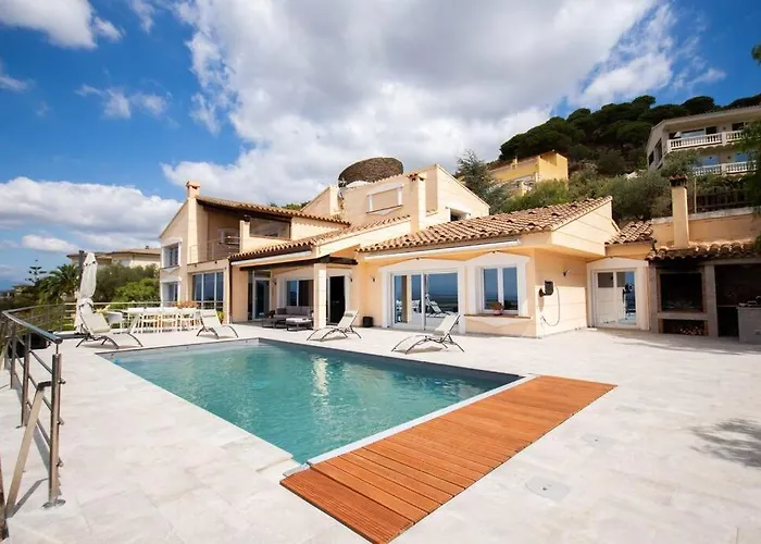 Villa Luxueuse, 2 Piscines, Spa Et Salle De Sport, 5 Chambres, 4 Salles De Bain