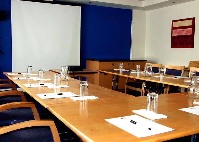 Ramada Wakefield