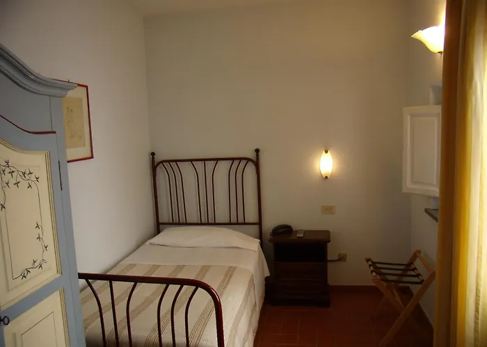 Hotel Savoia E Campana