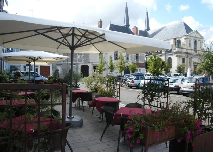 Logis Hotel Le Puits Dore