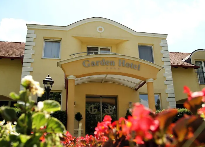 Garden Hotel Wellness Es Konferencia