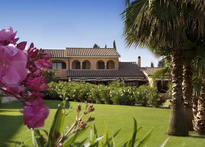 Lantana Resort Hotel&Apartments