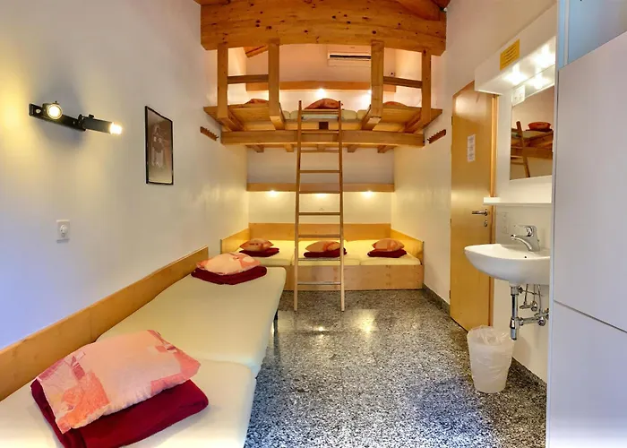 Hotel&Hostel Montarina