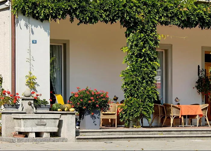 Beausite Garden Apartment & Budget Rooms