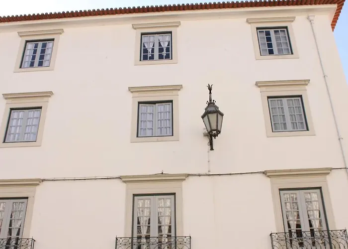Be Coimbra Hostels