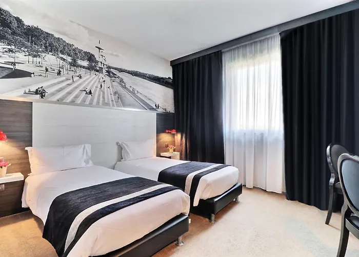 Hotel Des Lumieres Lyon Meyzieu Arena Stadium