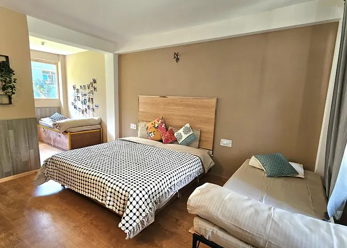 Safar Hostel Manali