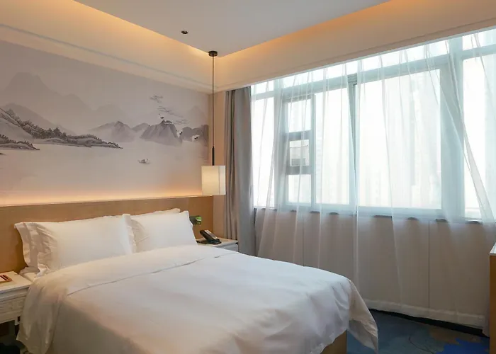 Paco Hotel Shenzhen Luohu Port