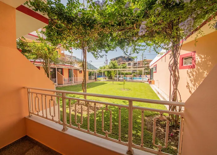 Kalias Hotel