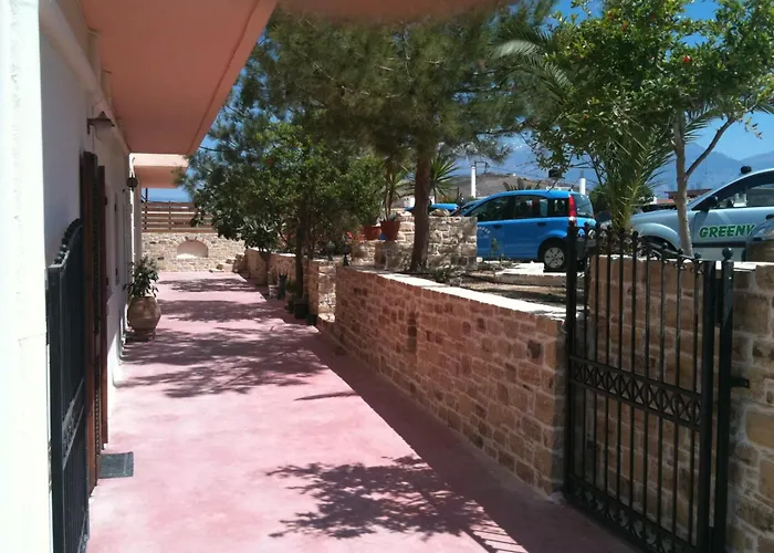 Alexander Beach Hotel