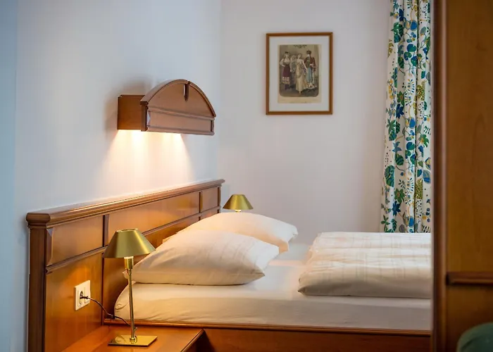Landhotel Post Ebensee am Traunsee ***S