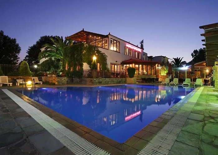 Castello Rosso Hotel