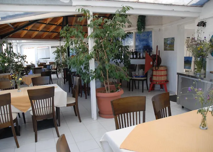 Amanda Hotel