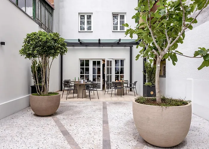 Bloom Hotel
