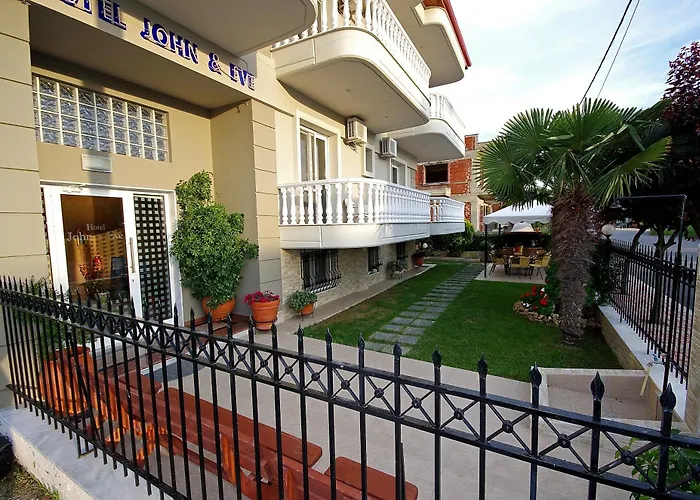John&Eve Hotel