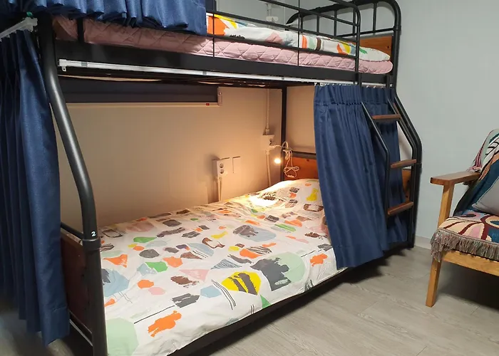 Bunk Backpackers Guesthouse
