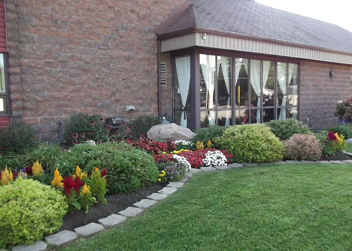 Travelodge By Wyndham North Bay Lakeshore