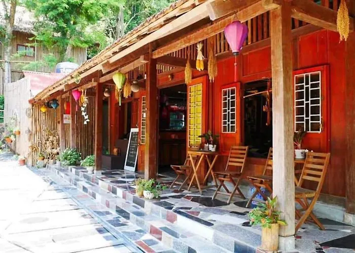 Green Hill Hostel & Tour