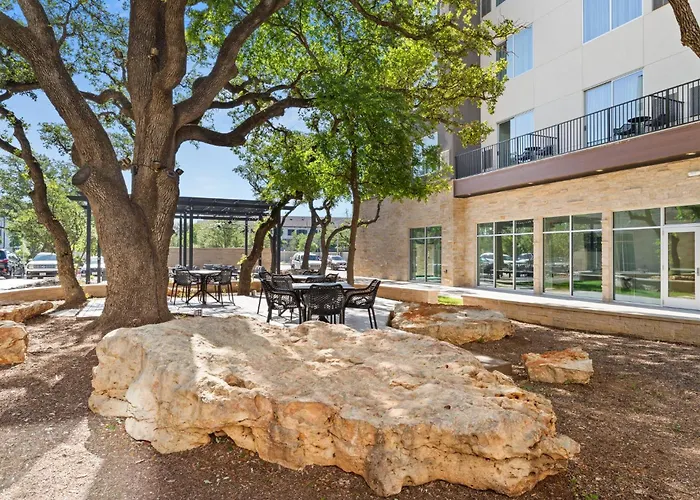 Even Hotel Austin Uptown Near The Domain By Ihg