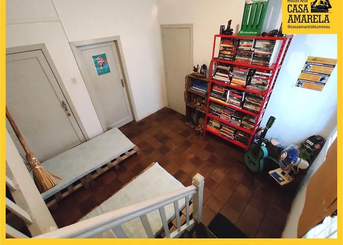 Casa Amarela Blumenau Hospedagem Alternativa