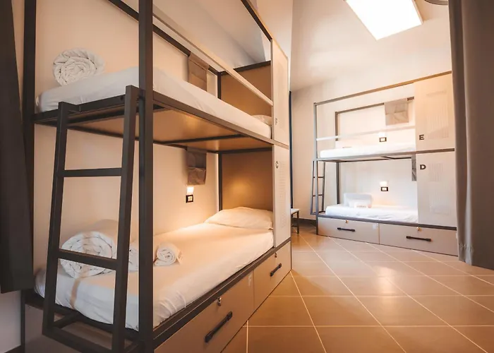 Lecco Hostel & Rooms