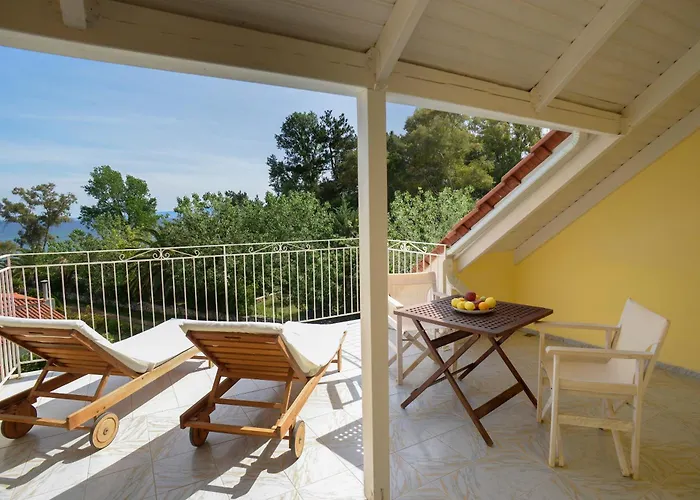 Albouro Seafront Apartments