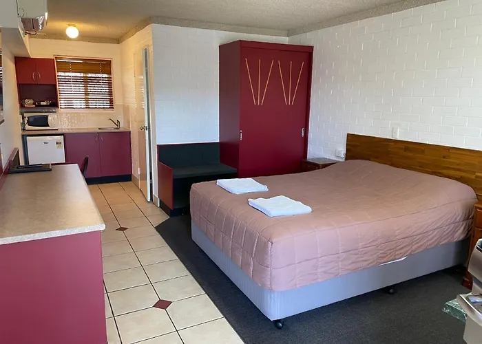 Homestead Motel