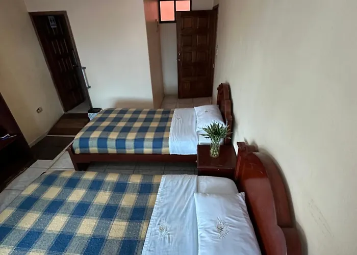 Kanoas Hostal