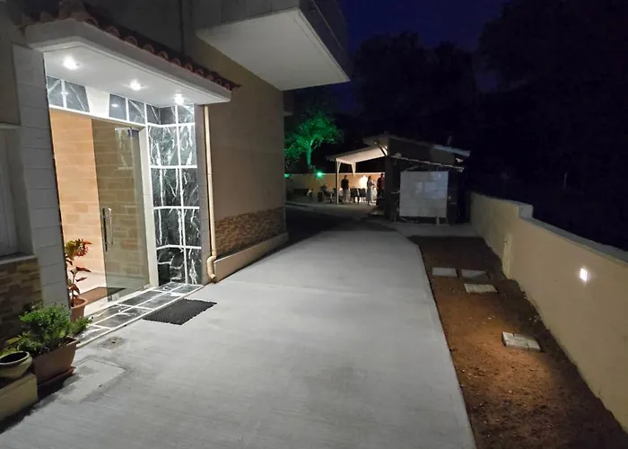 Itamos Migdanis House