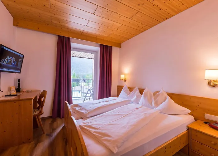 Hotel Dolomiten Dobbiaco