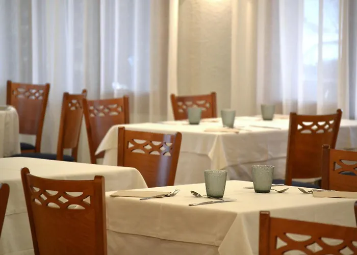 Hotel Medes II