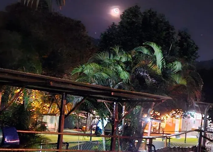 Cabana Hostel Sobrado Ecopark