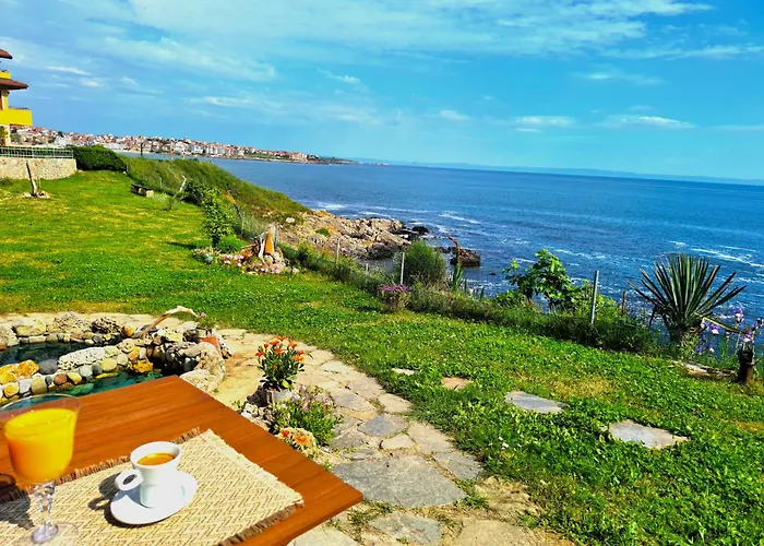 Dolphin Bay Boutique Complex Sozopol