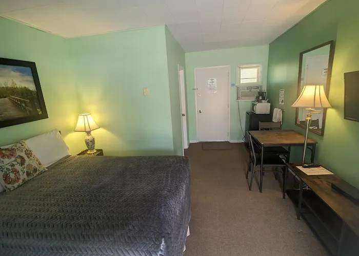 Pinewood Inn