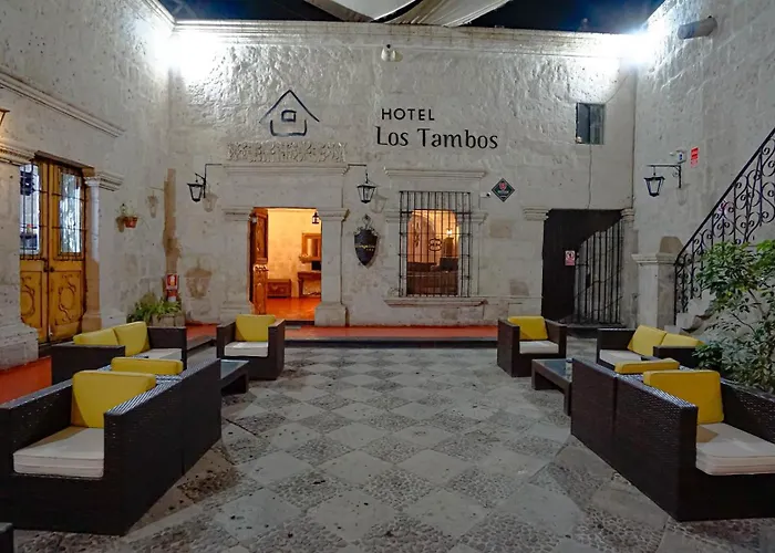 Hotel Los Tambos Colonial