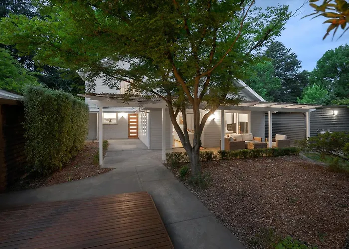 Viewhill Holiday Units - Bright