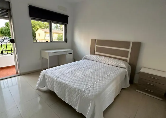 Habitaciones Privadas Con Bano Compartido En Espectacular Piso