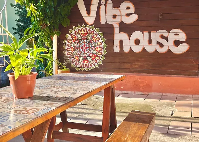 Vibe House Hostel
