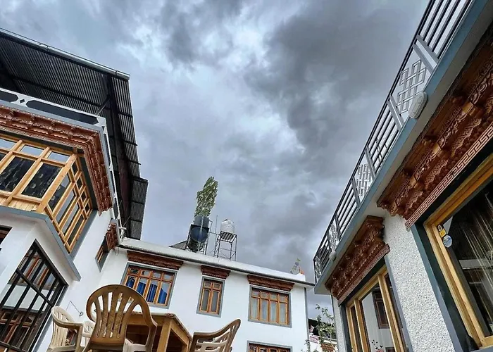 Sky Land Guest House