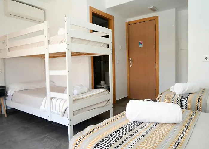 New Art Hostel - Albergue Juvenil