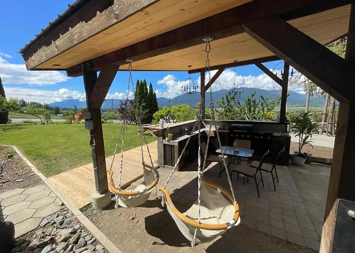 The Valley View Cabins And Event Center