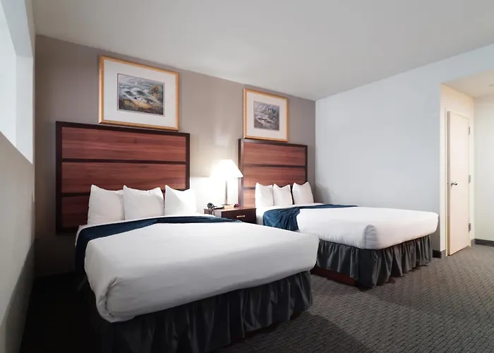 Bayvue Hotel, Resort & Suites