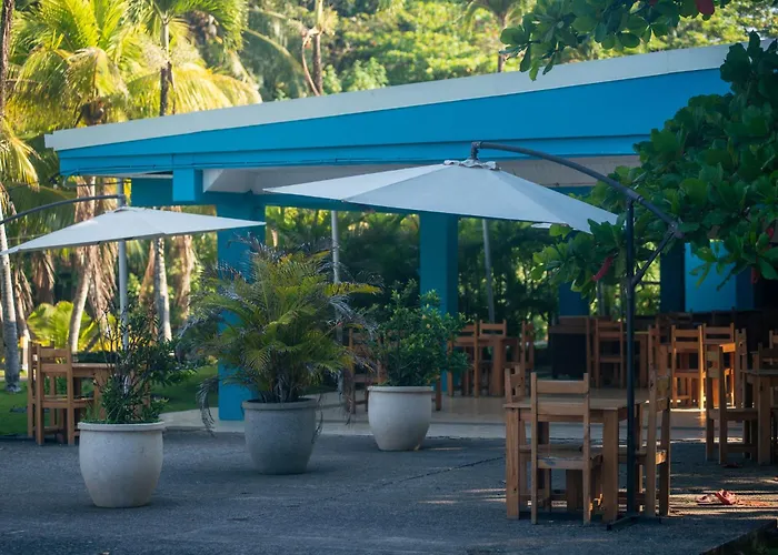 Beach Break Resort & Cr Surf Camp
