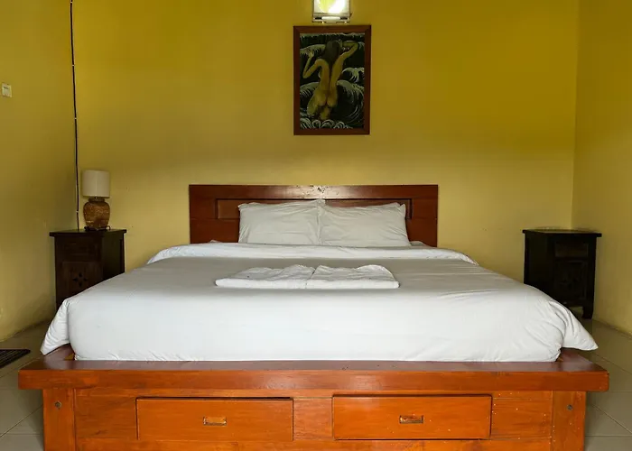 Black Lava Hostel And Lodge