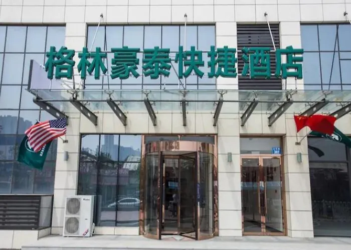 Greentree Inn Qinhuangdao Railway Station Square Express Hotel