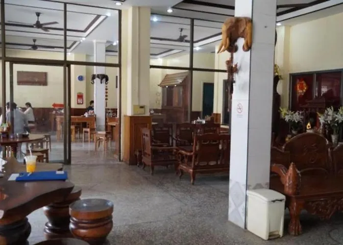 Lankham Hotel