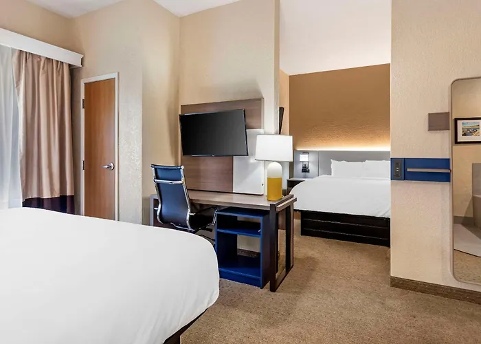 Comfort Suites Merrillville Near Us 30
