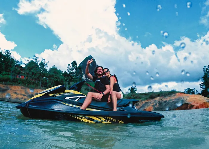 Viajero Guatape Hostel & Lake Club