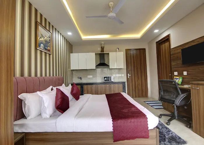 Limewood Stay Silver Studio Near Golf Course Road