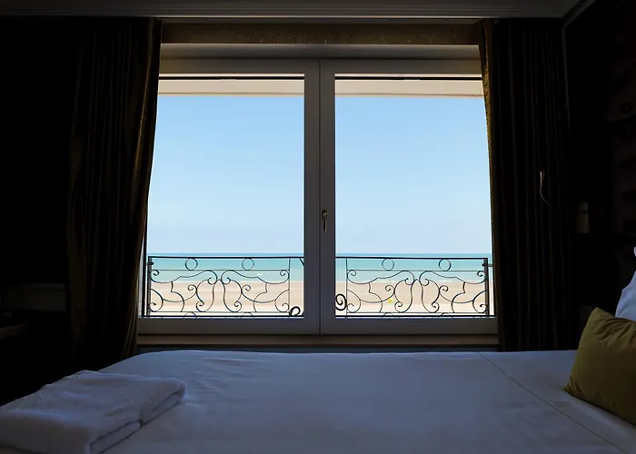 Hotel Merveilleux Cote Mer